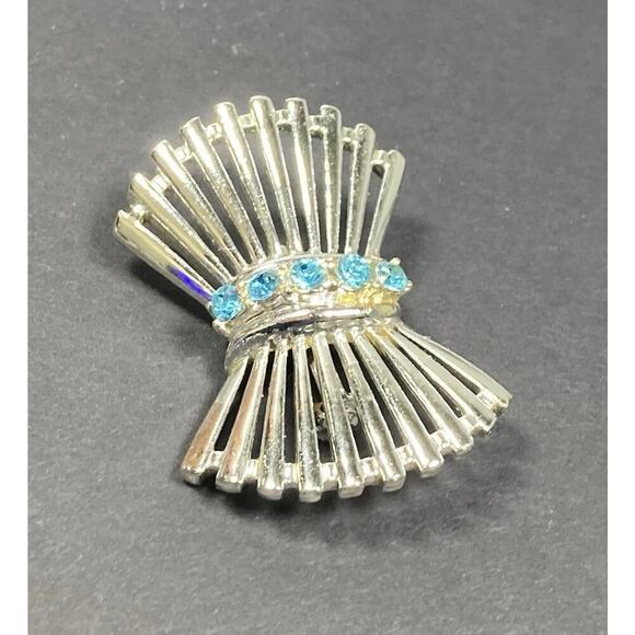 Vintage Mid-Century Wheat Sheaf Silver Tone Blue Rhinestone Brooch Pin - Picture 2 of 13